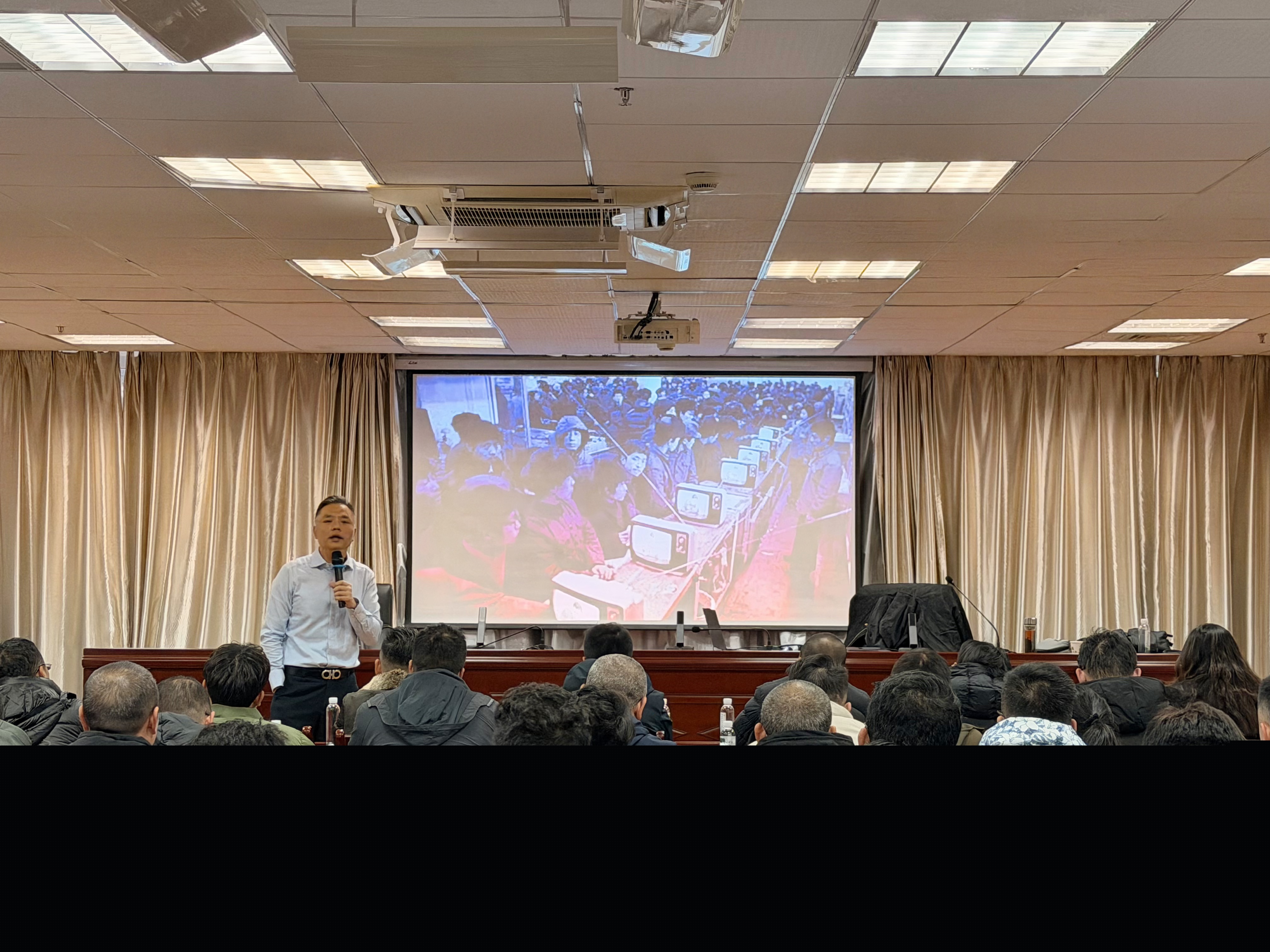 “賦能轉型 蓄力托市” 福建金森營銷創新與銷售技巧提升培訓簡報